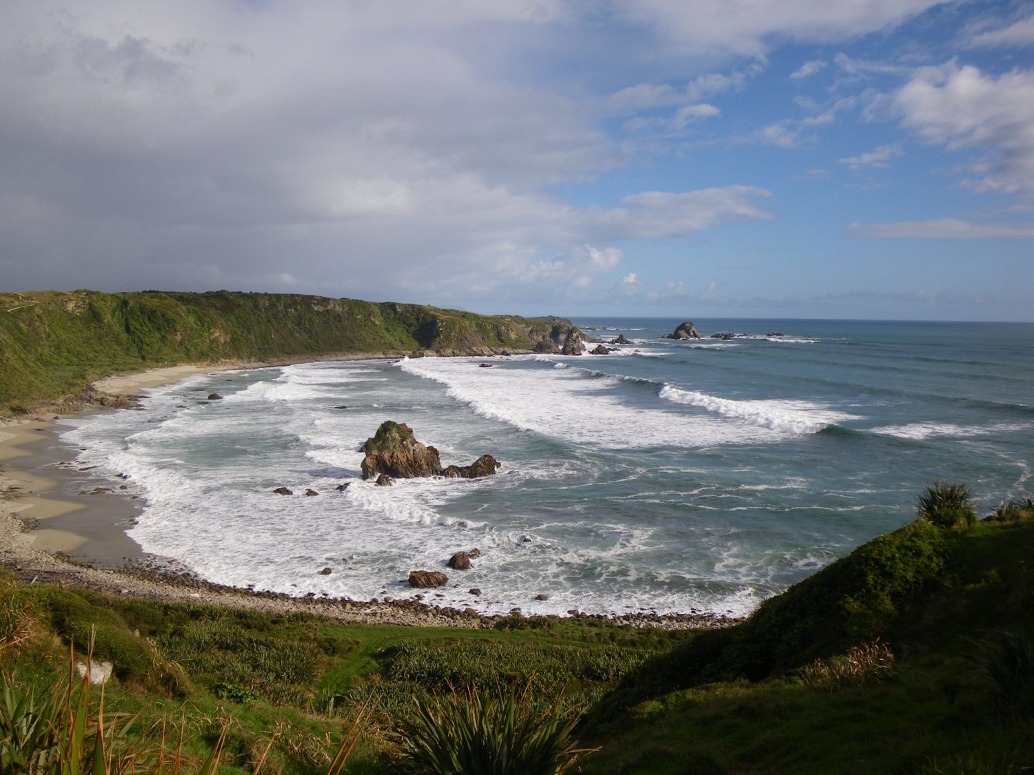 Rugged coast line of New Zealand's Cape Foulwind